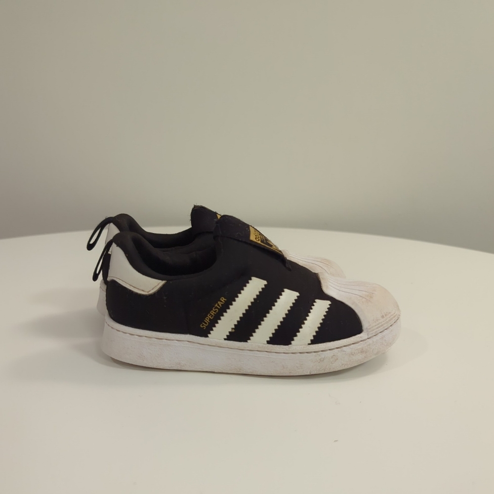 ADIDAS sz9 Black Superstar 360 Sneakers